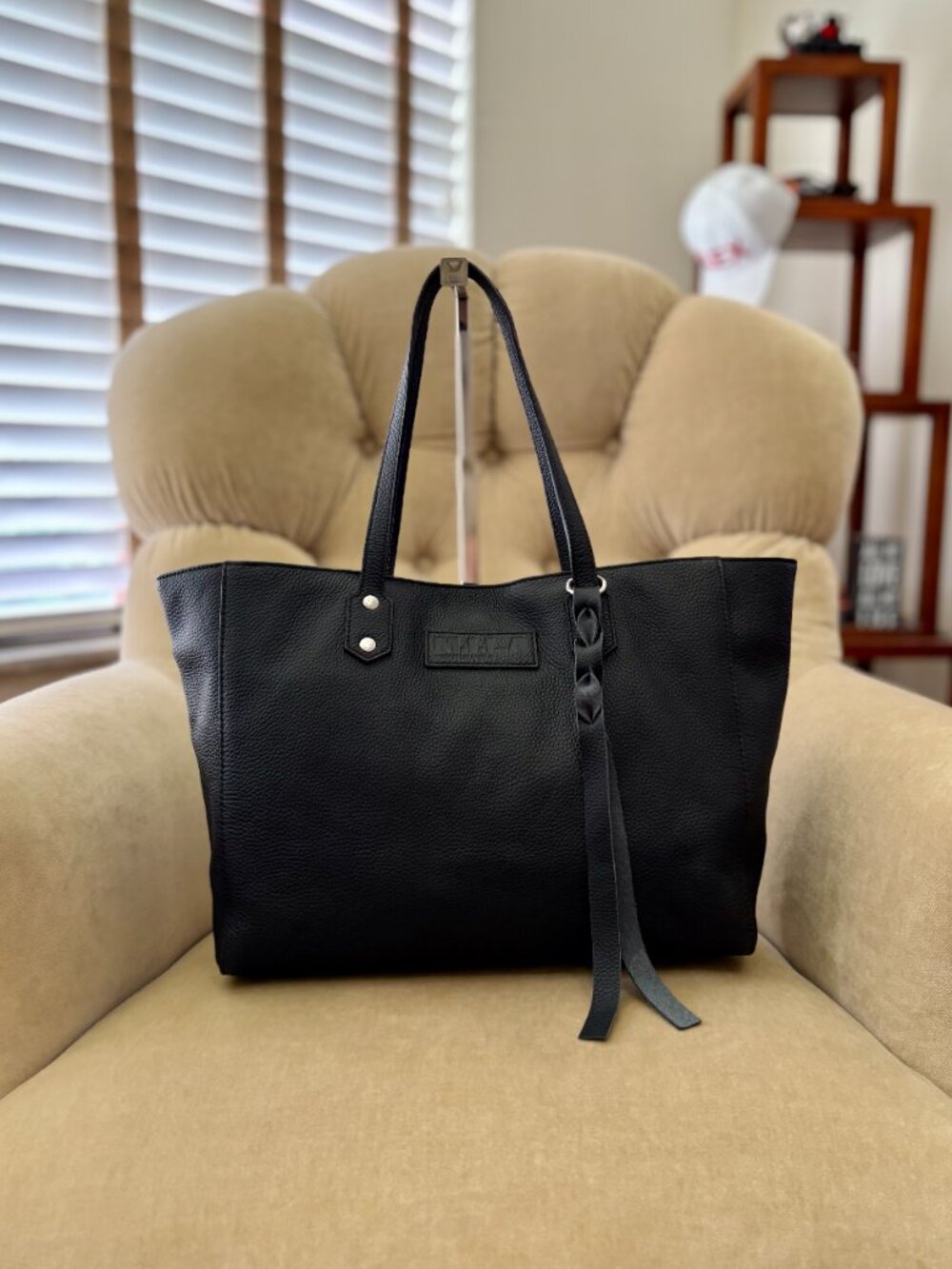 Auth M.I.L.A. MILA Los Angeles Black Pebbled Leather Luxury Tote Bag
